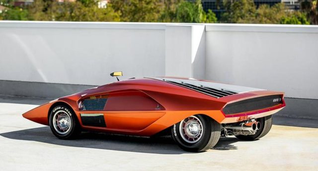 滑动门的法拉利 512s概念车