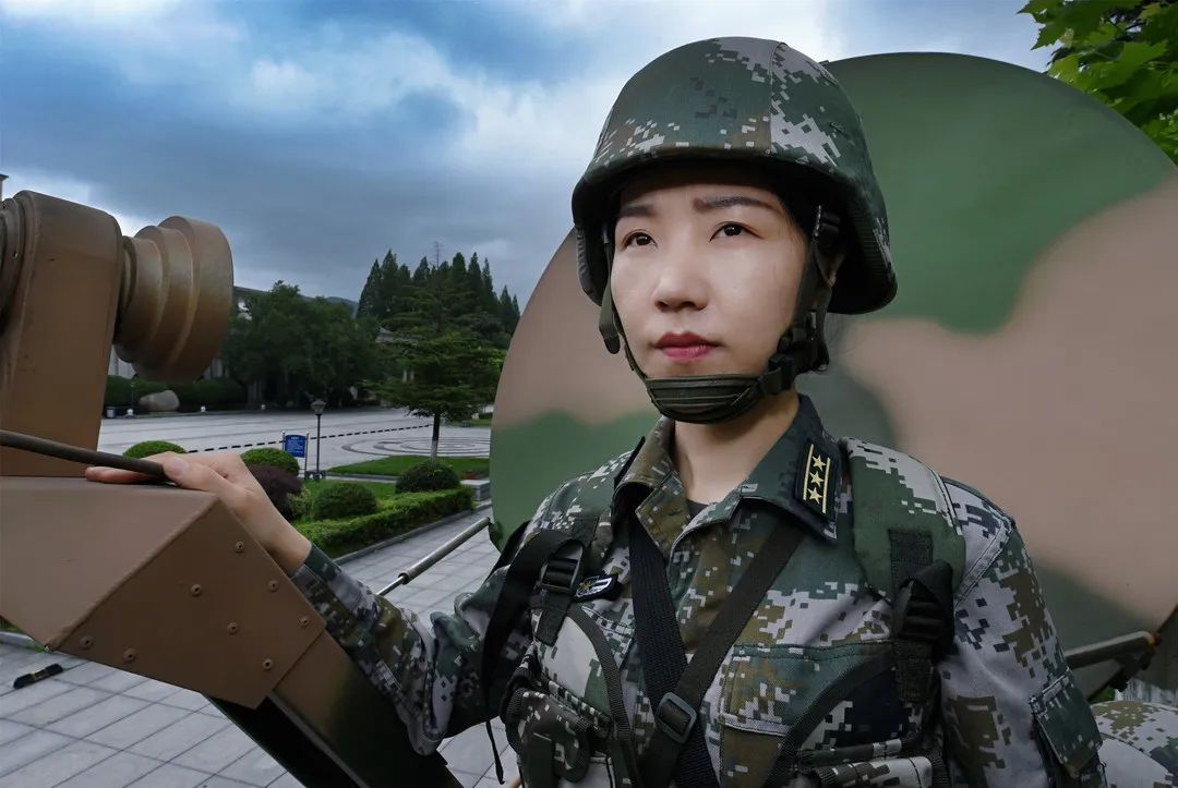 热点|当上博士，再当战士！她回答气象保障询问数千次零差错