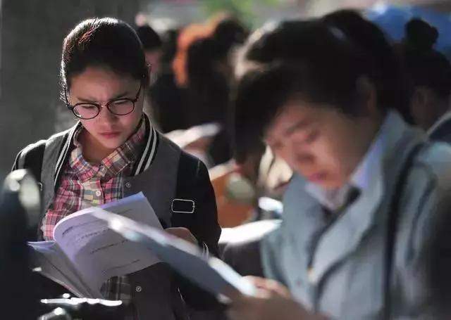 大四学生临毕业被开除