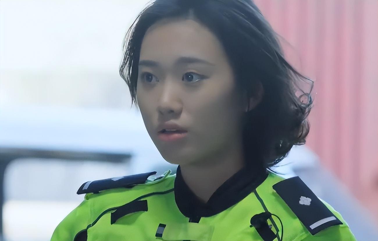 闫妮女儿出演《卧底警花》:演技引关注,观众评价"一针见血"