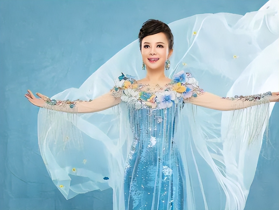 盲人歌手刘赛:爆红后倒贴2套房下嫁河南农村,婚后被丈夫宠成宝