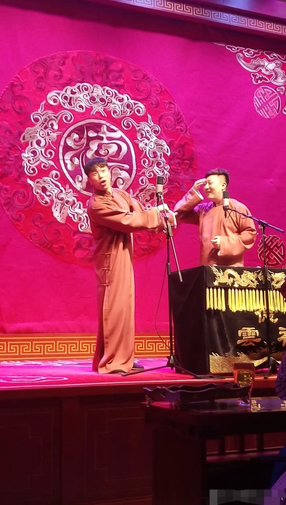 天德首演,烧饼曹鹤阳《金兰谱》创出相声界新纪录!