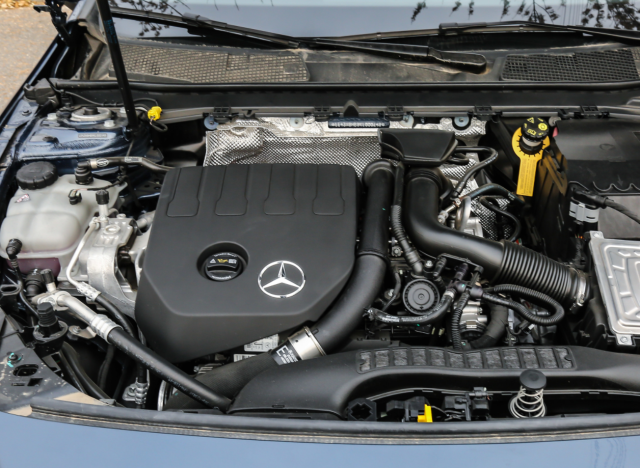 奔驰a级一年的养车费用是多少?月薪3500的人能否承担?