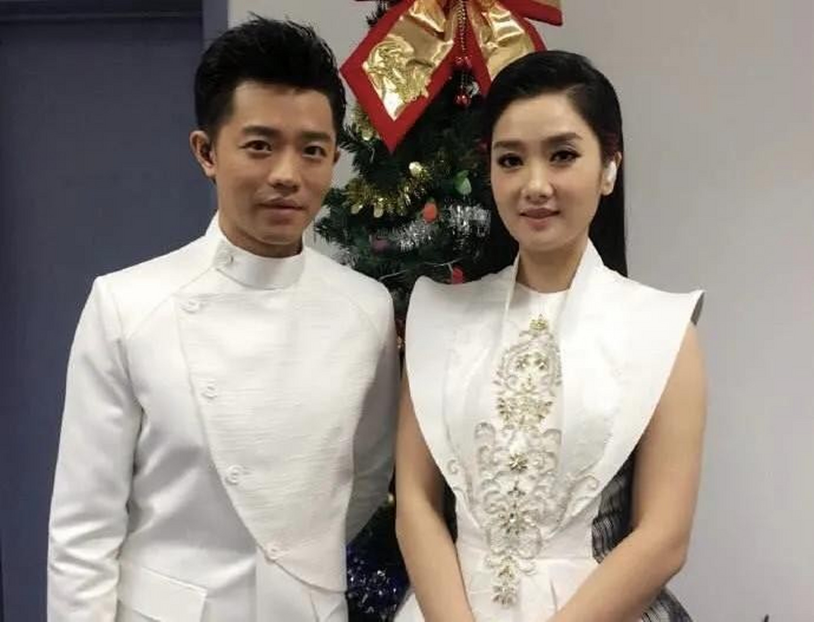 当年,玲花去曾毅家吃饭,曾父问她:"你俩在一起这么长时间,什么时候