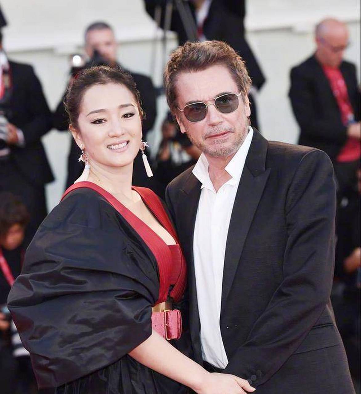 52岁巩俐要求70岁男友,一周至少4次,如果拒不提亲,对方就用这招!