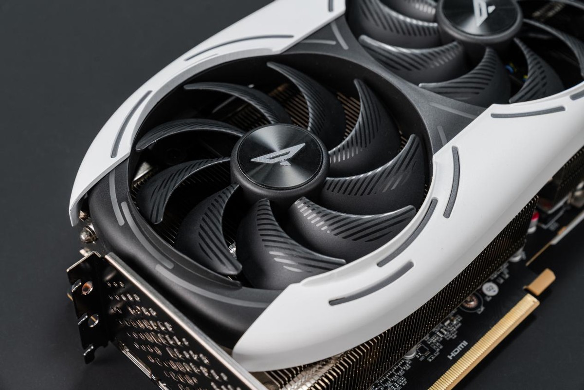 配置奢华无短板,无愧顶级旗舰之名!索泰rtx 4090 pgf oc测评