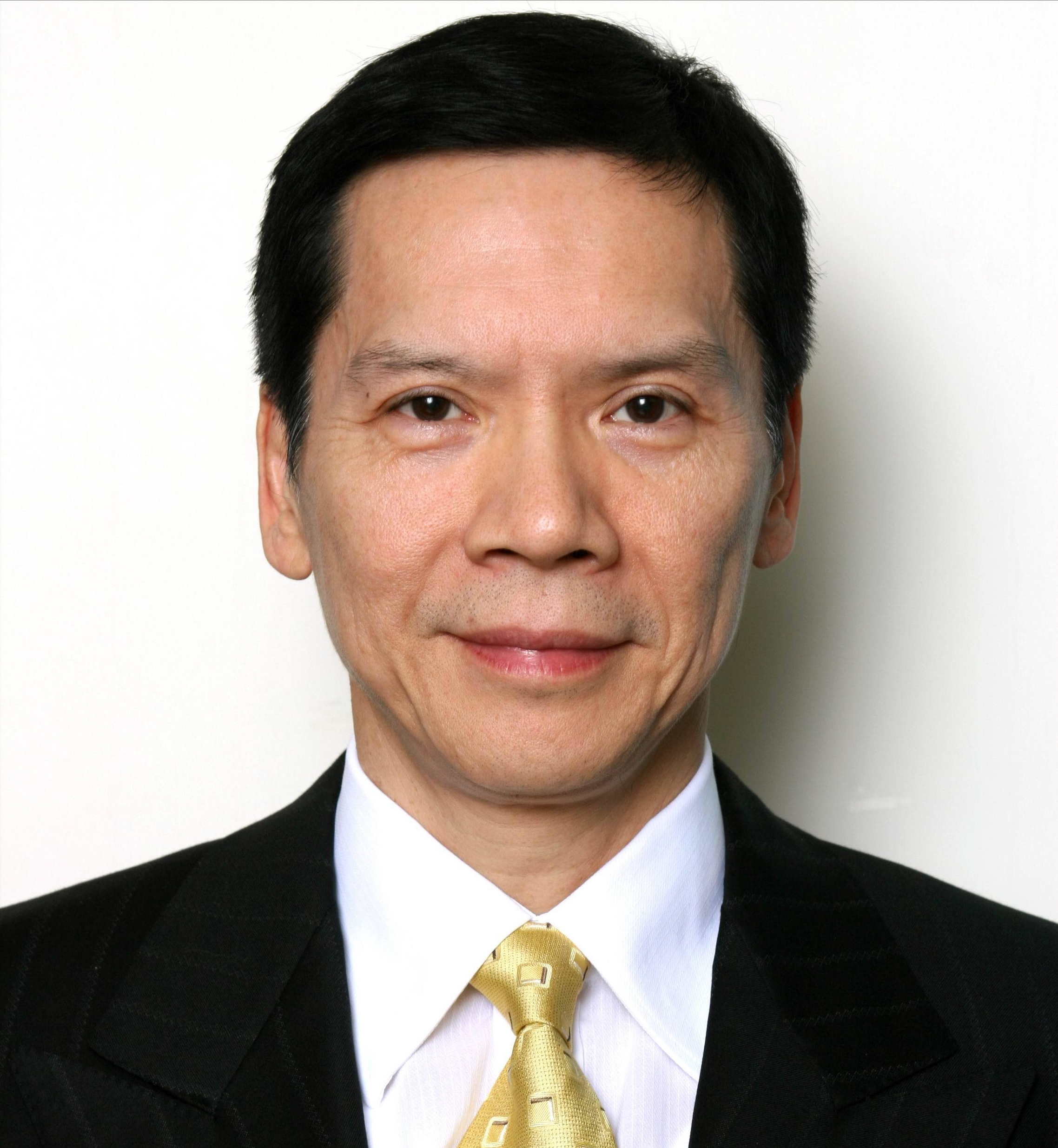 向咏恒:父亲是向华强,李小龙死在母亲床上,我45岁仍不想结婚