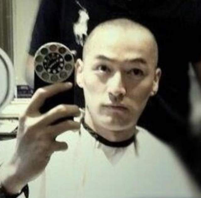 胡歌痞气徐海乔诡异朱亚文时尚男星光头造型差异大