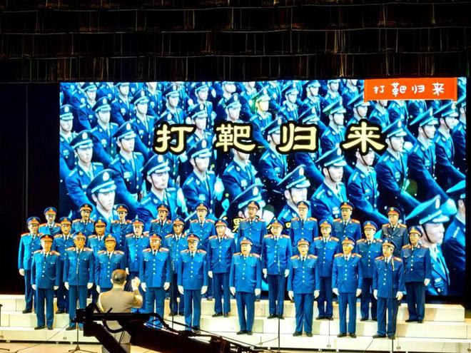 红船快讯丨北京开国将军后代合唱团庄严唱响《百年东方红》