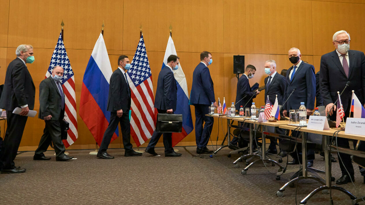 美国办事处迎来俄罗斯客人,双方谈判7个半小时,俄副外长表态了