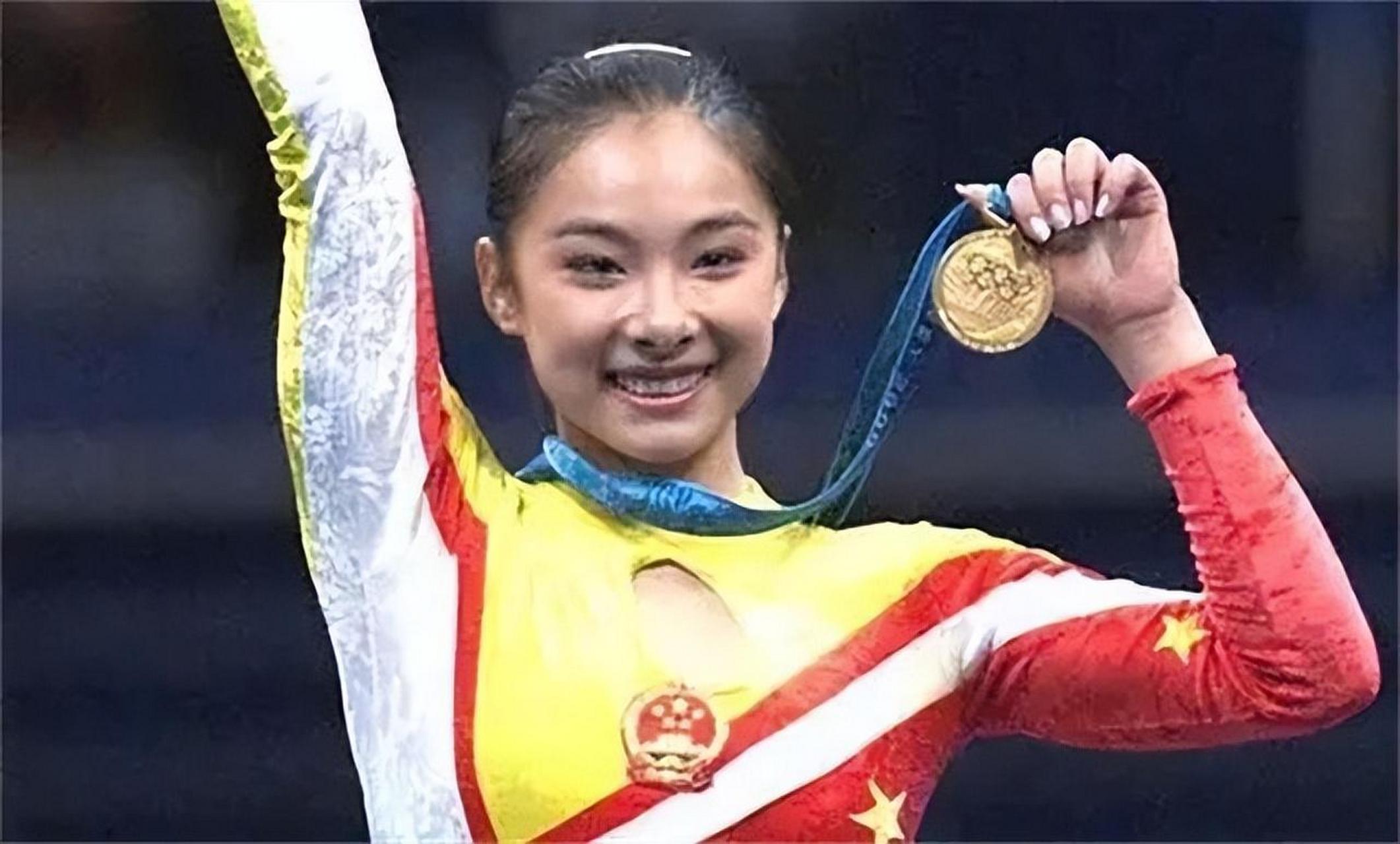 44岁奥运冠军刘璇近况:嫁入豪门被宠成少女,如今是霸道女总裁!
