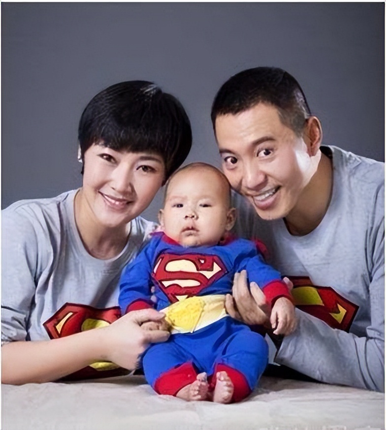 演员阿斯茹:怀孕后男友瘫痪,不离不弃照顾他8年,未办婚礼成遗憾