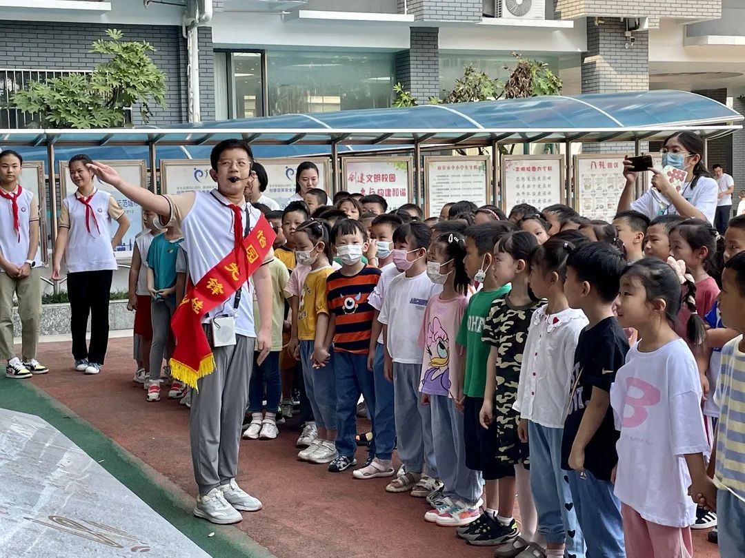 南京市南化第四小学:小萌新参观校园 这样的入学礼体验感拉满