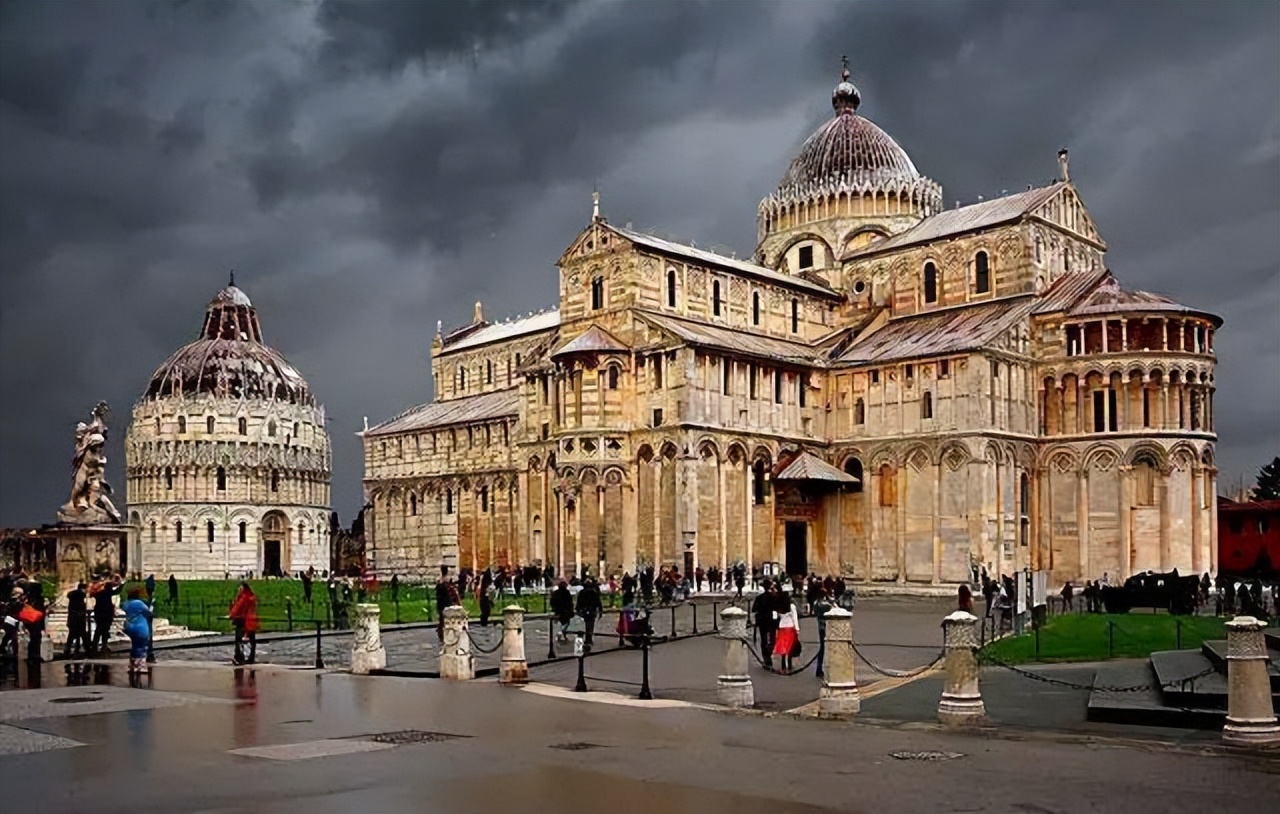 古罗马建筑的艺术特点?