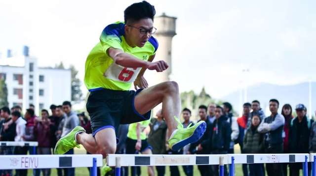 跨栏跑动作技术要领?