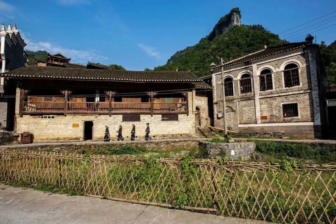 别样村光看吉首|矮寨中黄:一"路"阅尽苗寨美,望绣楼亭亭