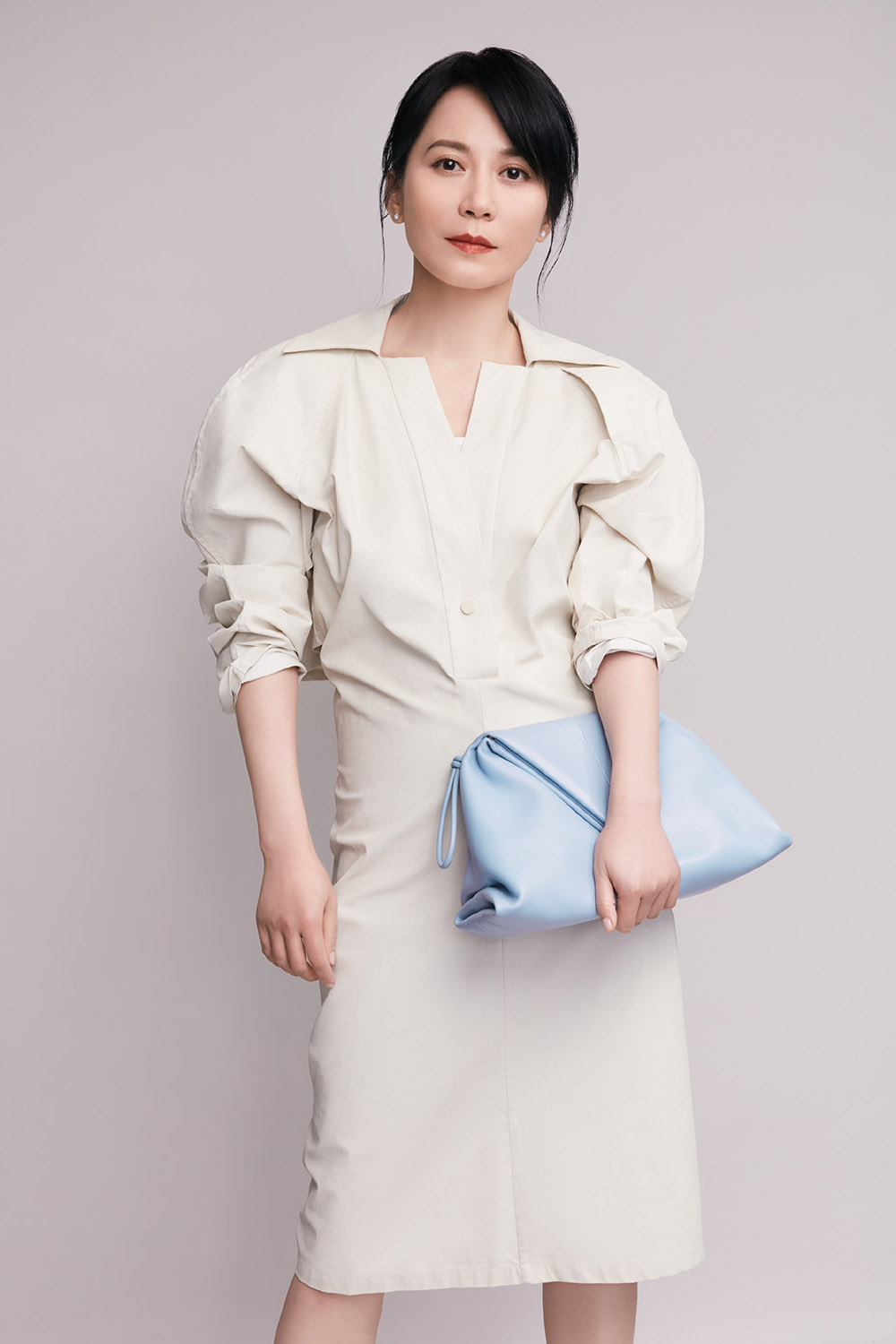 俞飞鸿做客刘涛直播间,颜值太抢镜,果然岁月从不败美人