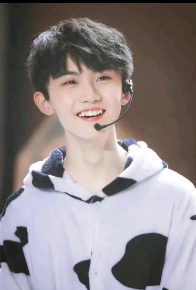 戴牙套是双刃剑:毛不易拯救一口烂牙,刘雯,肖战却变难看了