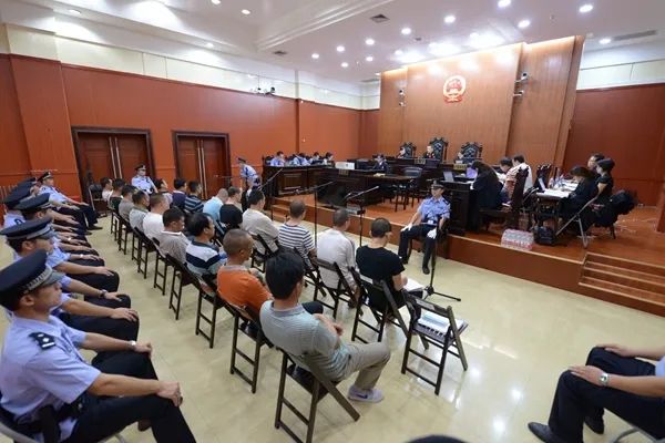 宁铁法检两长出庭履职 李如雄涉黑案漏犯领刑