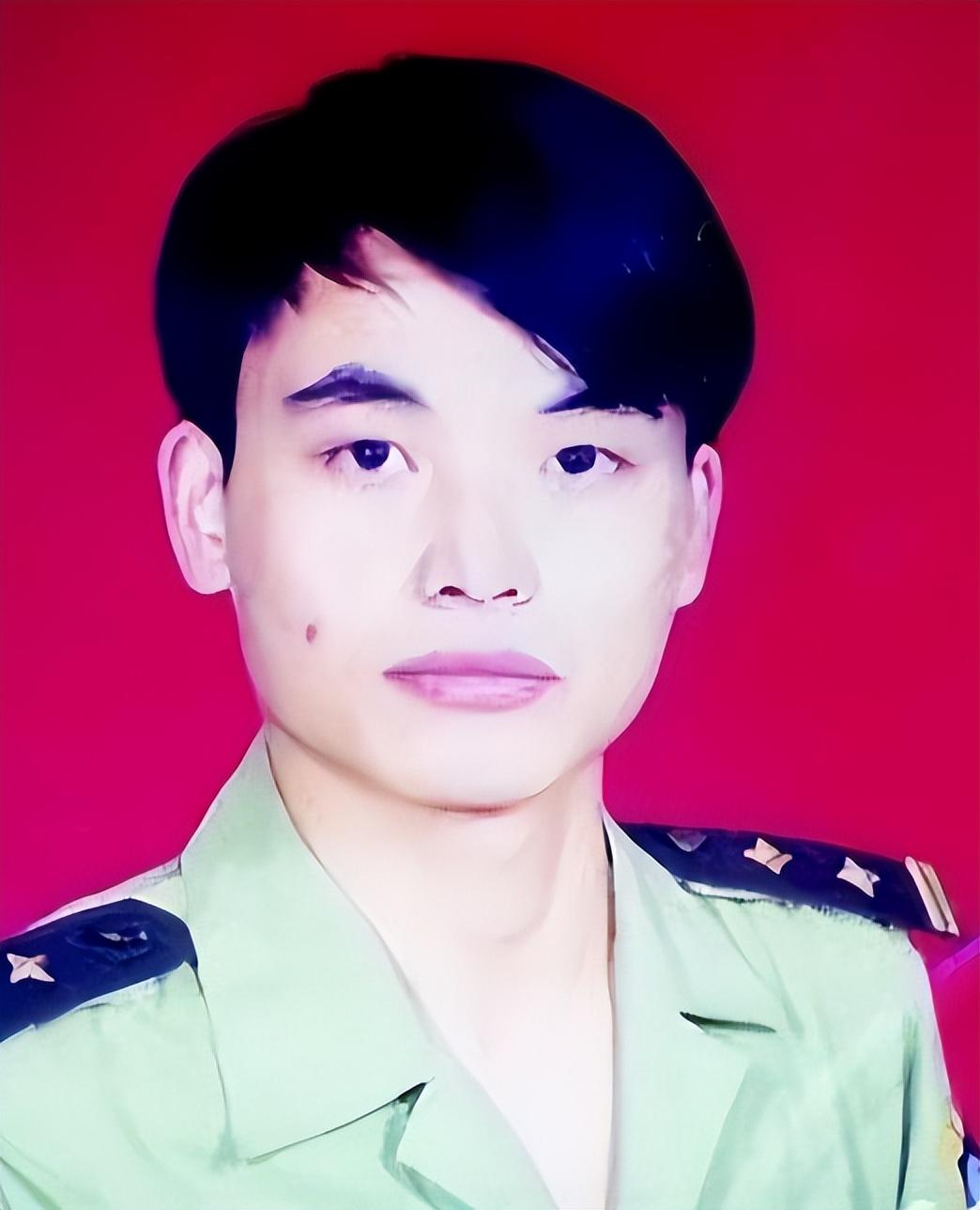 纪实:民警芦振龙身中20余刀后牺牲,杀害他的7名歹徒结局如何