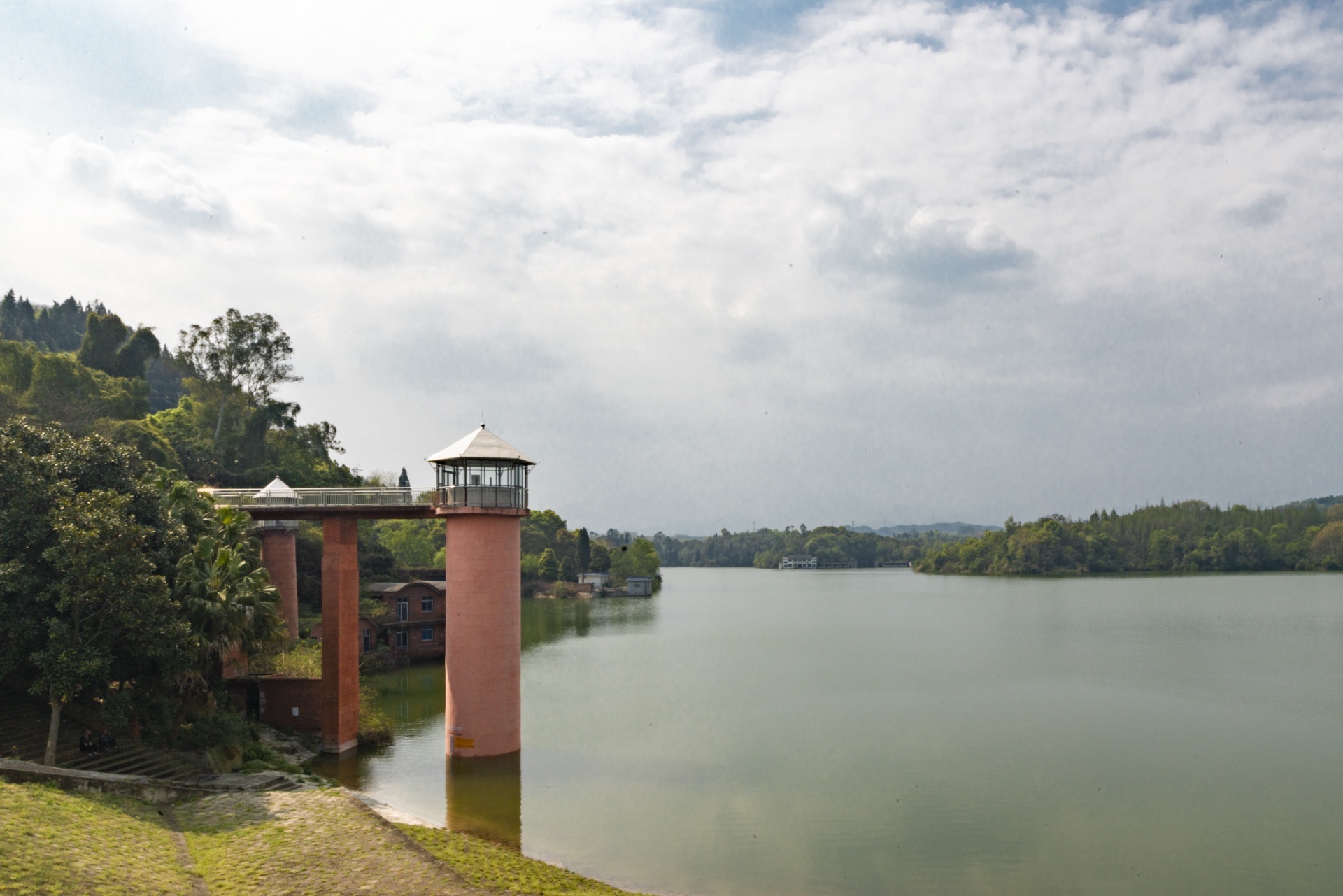 成都崇州白塔湖,一生必去的天然.@川渝周边游的动态