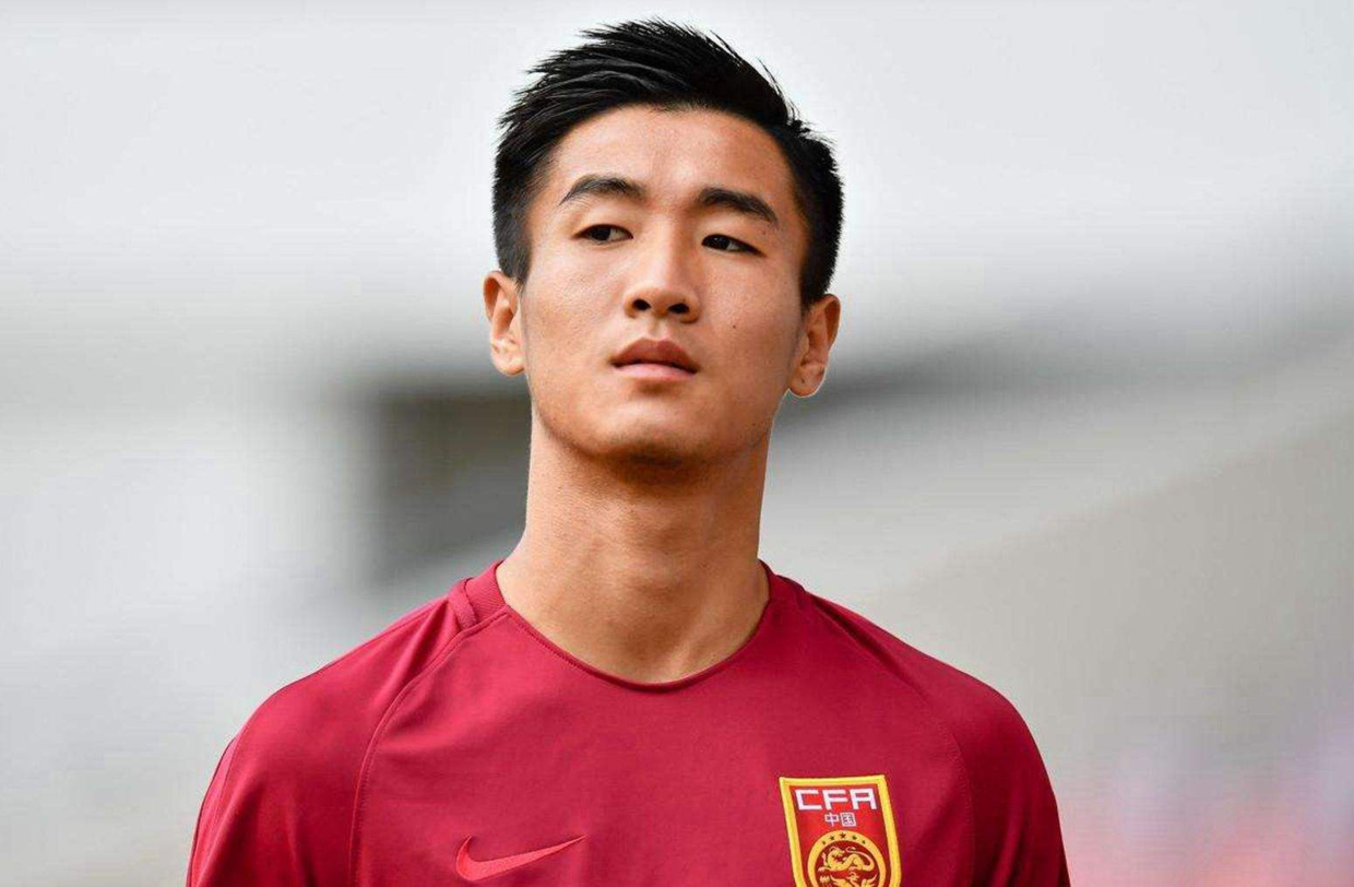 一张黄牌为恒大埋下定时炸弹:不敲打他,下场恐非战斗性减员