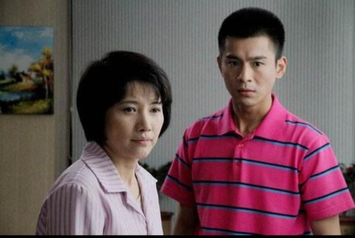 温情感人的电视剧《满秋》:母爱的伟大和拯救"富二代"的力量