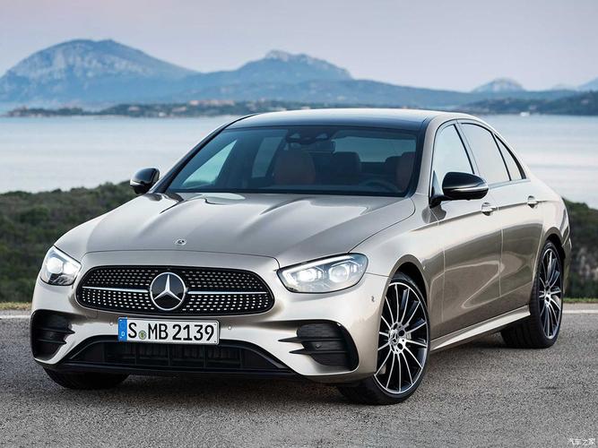 50万提了奔驰e300,再开朋友雷克萨斯es300,对比后差太多别选错