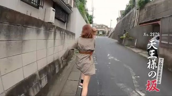 日本奇葩节目“全力坂”：每天看美女爬坡连播15年|游民星空