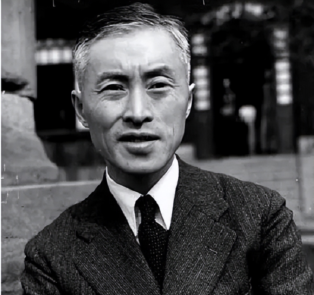 中统不如军统?徐恩曾太笨斗不过戴笠罢了,两次伪钞案断送前程