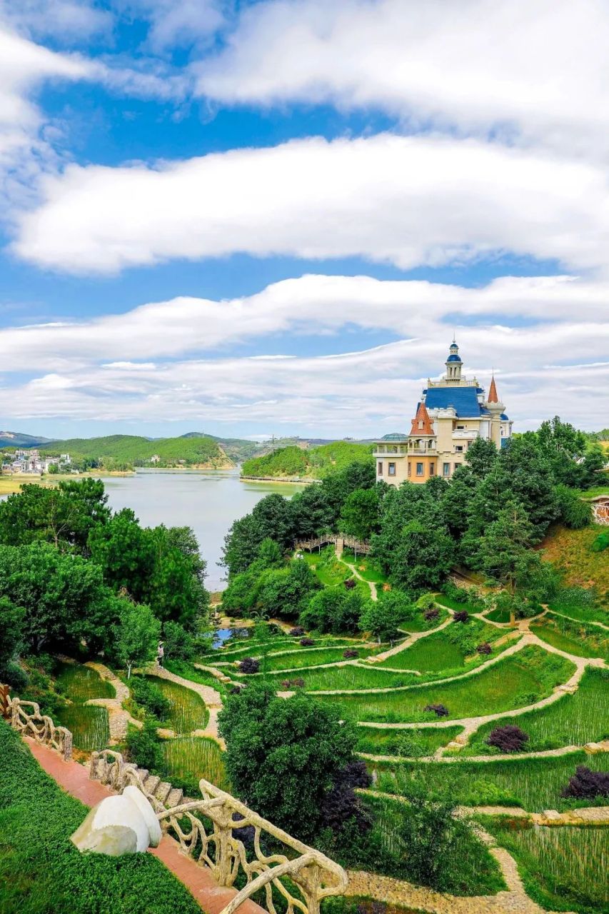 凤龙湾小镇, 一个藏在寻甸大山深处的宝藏地,这里是中国版阿拉丁童话