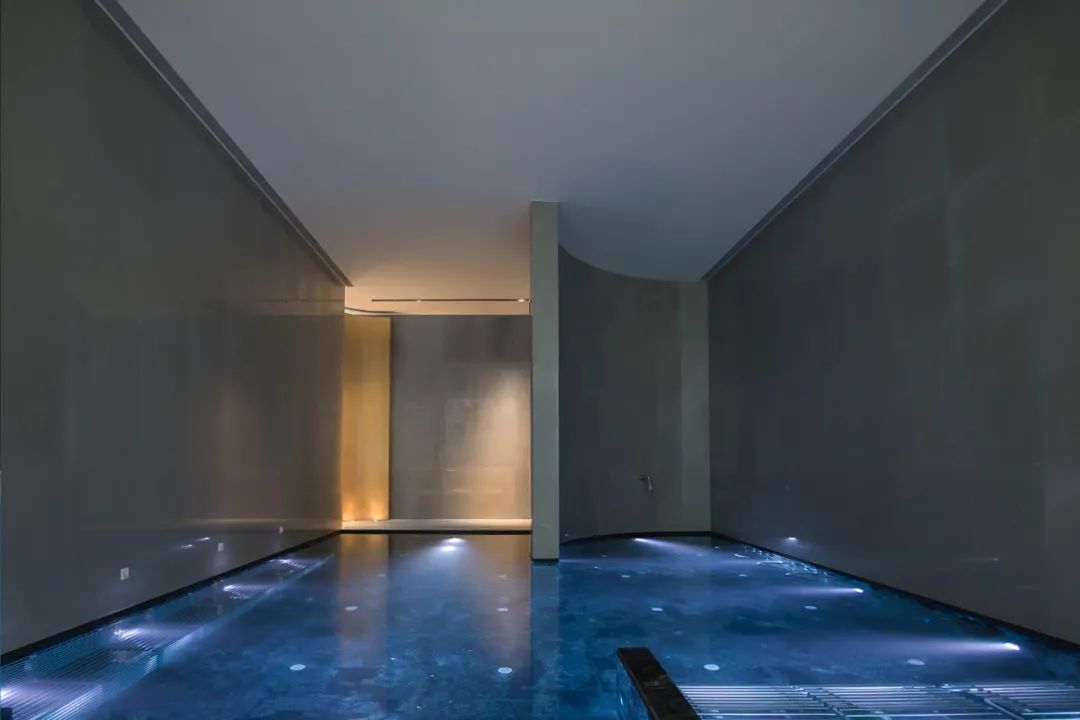 光与水的共舞——杭州曲水兰亭的现代美学设计