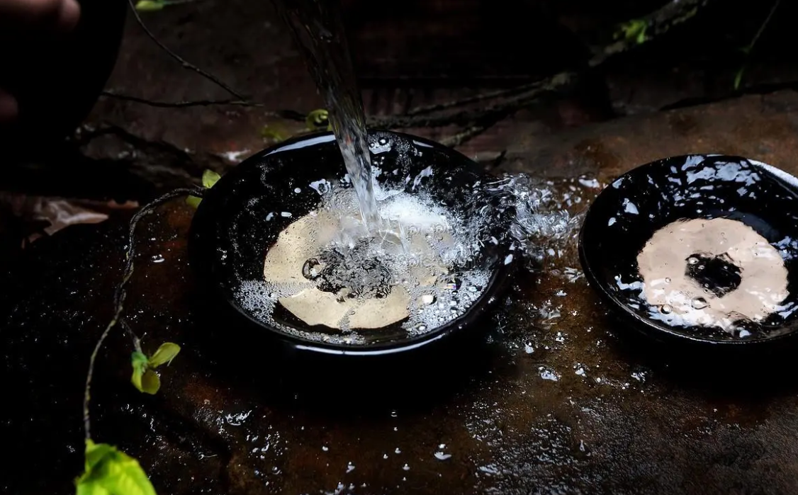 为什么古人都是用大碗喝酒,而现代人无法做到?是退化了吗?