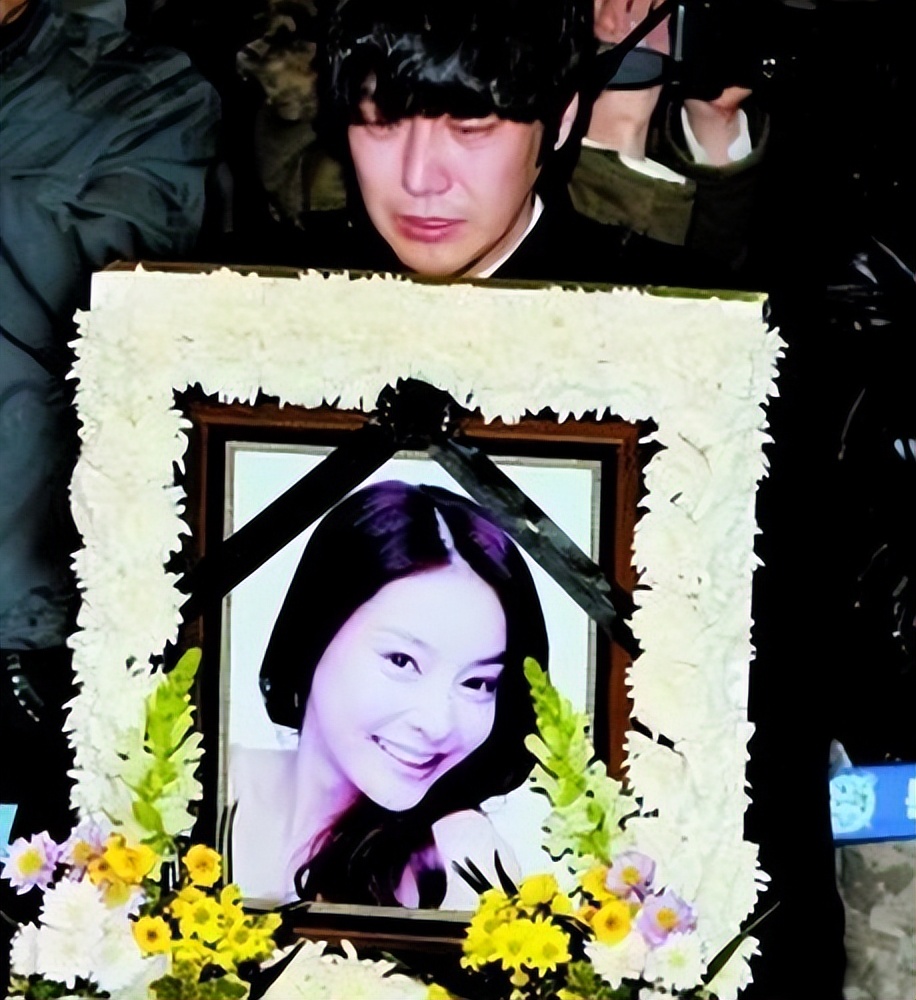 8年21位女星自杀身亡,韩国娱乐圈的这番怪象,到底何时休?