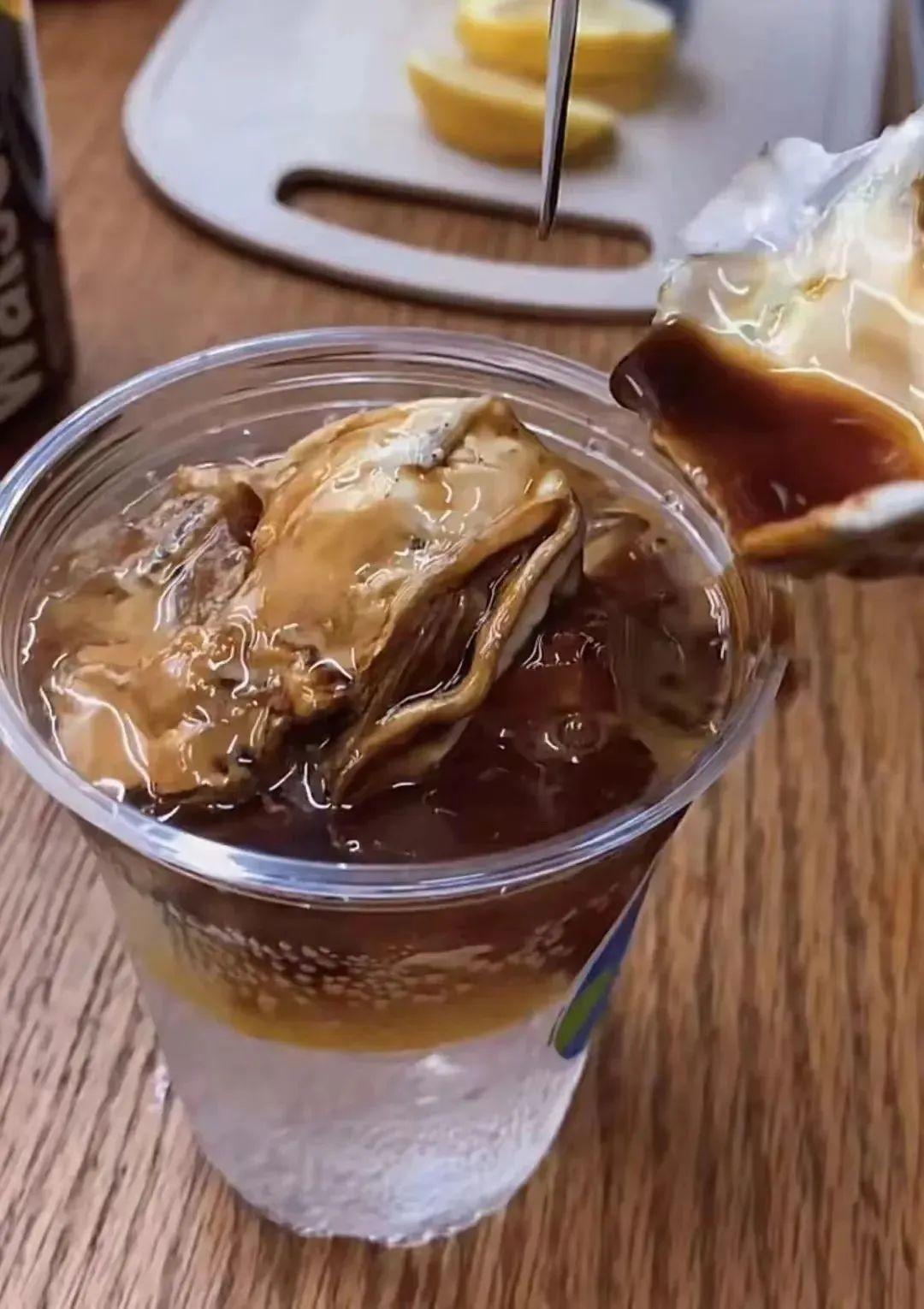 回顾离谱到全网开骂的玫瑰冰淇淋事件网红商品又来祸害人了