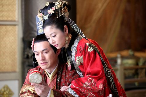 倾世皇妃焉栩嘉饰演谁