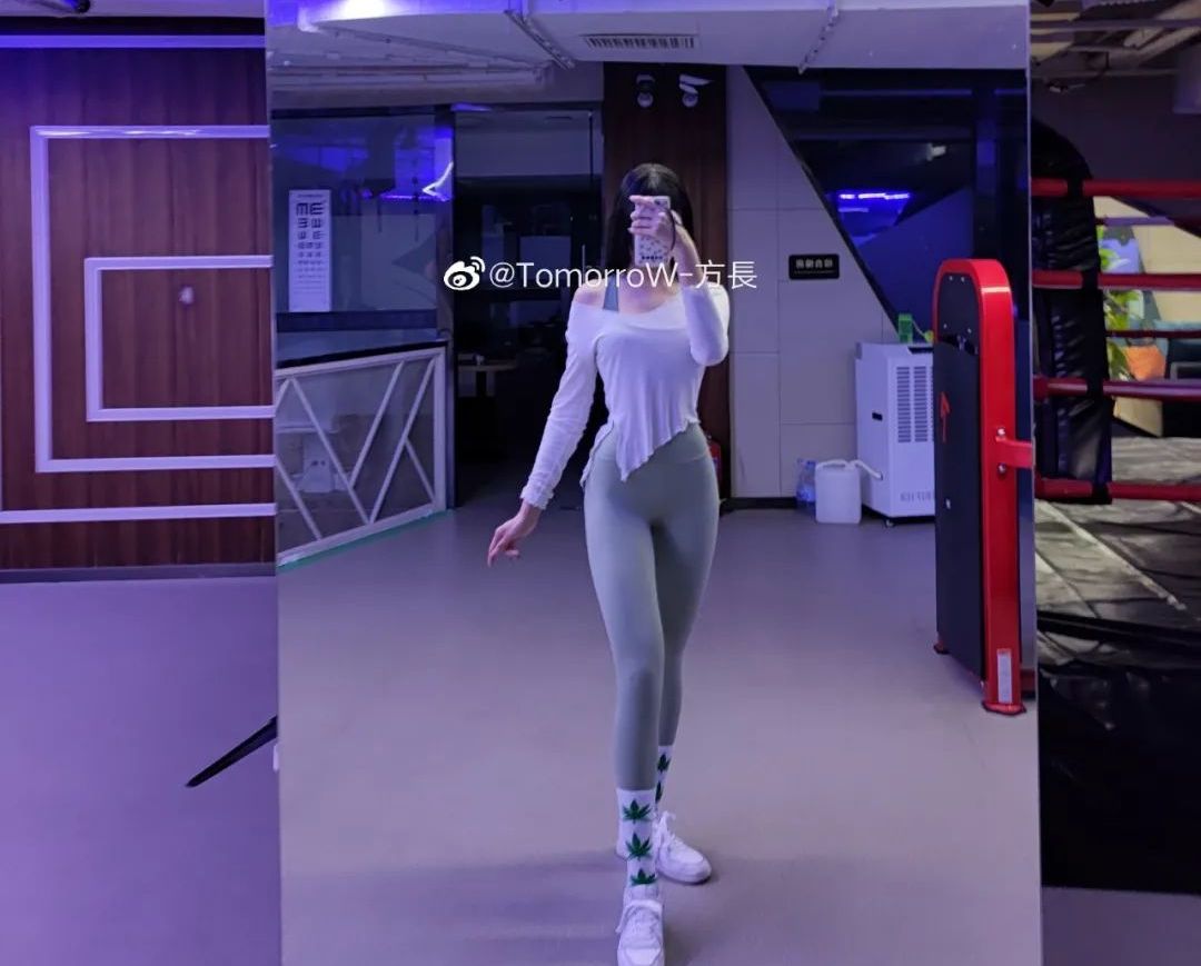 178cm国产"蜜桃精",超高颜值搭配魔鬼身材,附完美健身计划