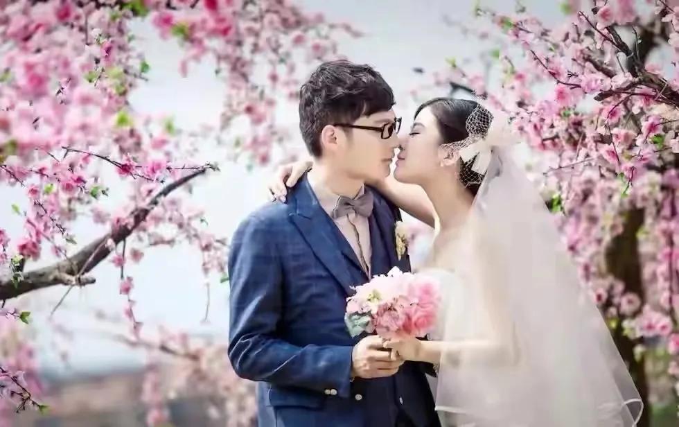 回顾男子火海救妻怎料妻子早已逃离他却被烧毁容后来怎样了