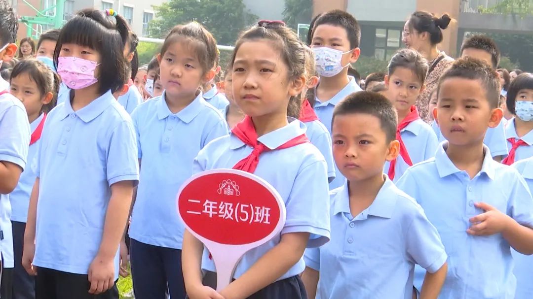 南京市金陵中学实验小学:开学第一课!同学,你好,一起上学吧!