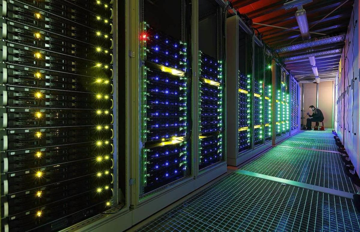 为什么微软将服务器沉入海底,华为却把服务器放在挖空的大山里?3 为什么微软将服务器沉入海底,华为却把服务器放在挖空的大山里?