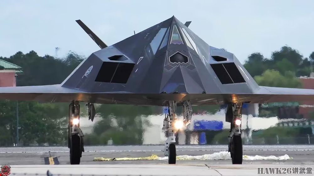 f-117a隐形战机退而不休 特殊性能让美军难以割舍 将飞行到2034年