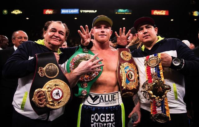 空缺的wbc超中量级世界拳王头衔,吸引了阿瓦雷兹和史密斯的关注