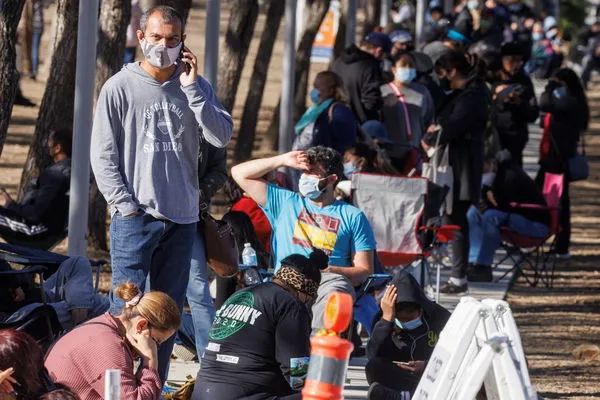 美国疾控中心官宣:室内可以不戴口罩了!72%美国社区松绑!