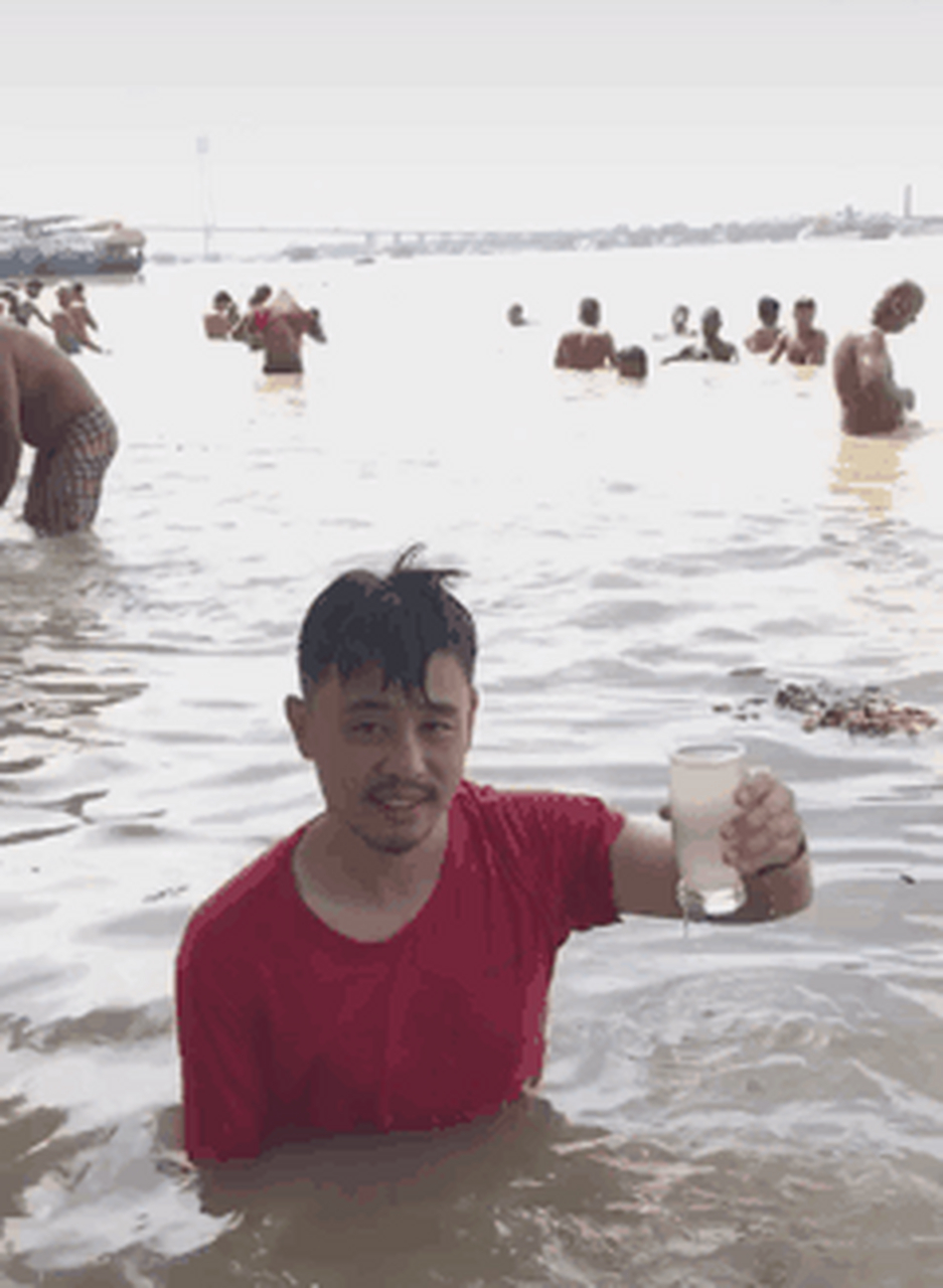 我一直觉得吃播博主是个神奇的职业,他们可以为了流量拼命.