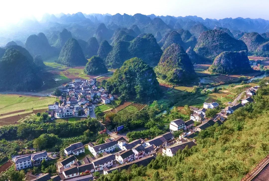 兴义市纳灰村奏响"富""美"四季歌