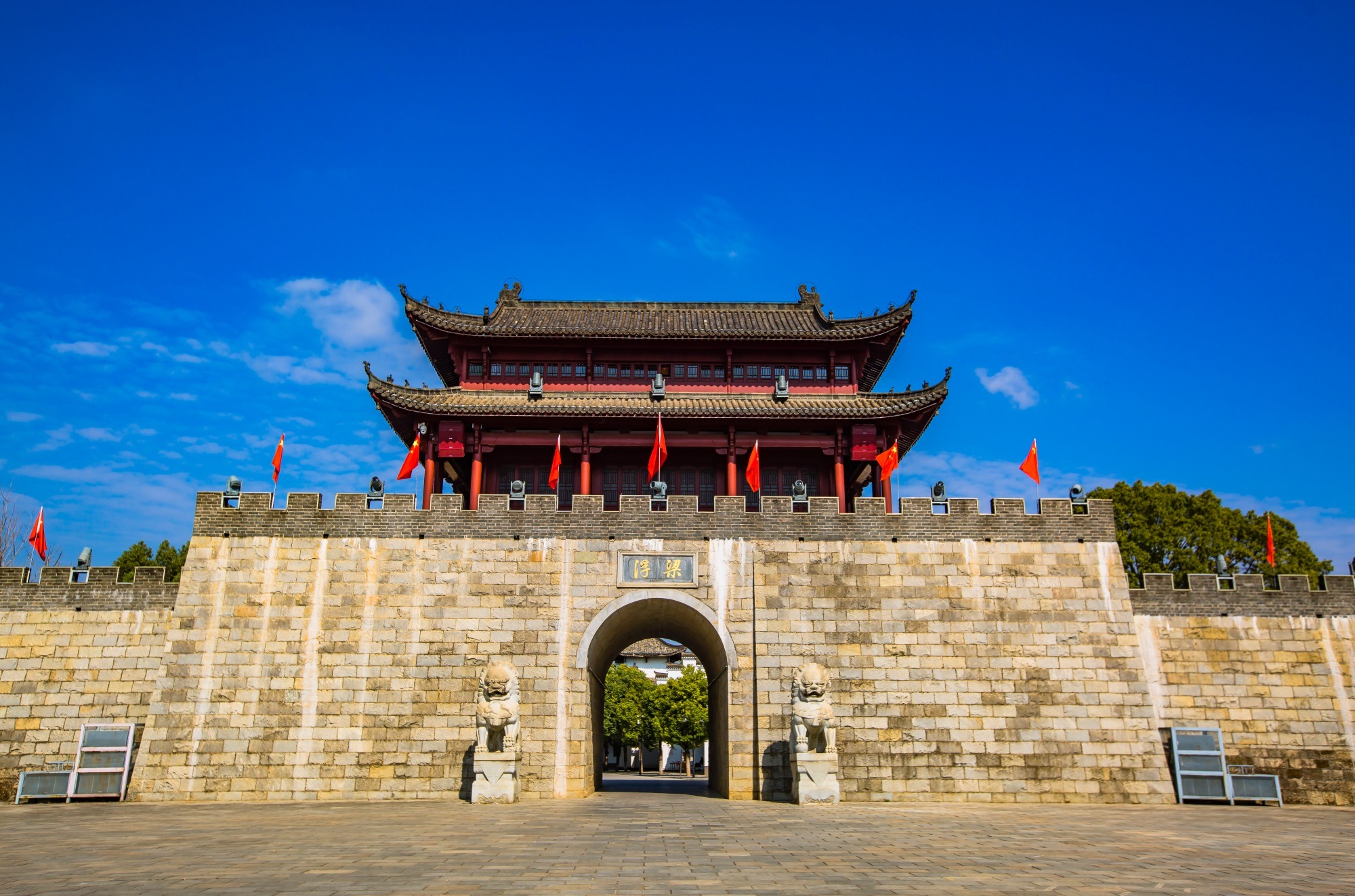 景德镇有一座浮梁古城,历史悠久,藏着江南保存较完整的清代县衙