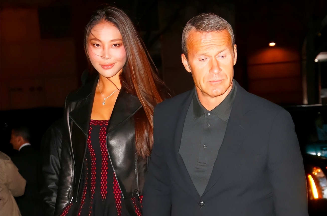 老米:25岁迷倒小李子,曾被华人模特抢走富豪男友,50岁喜当妈