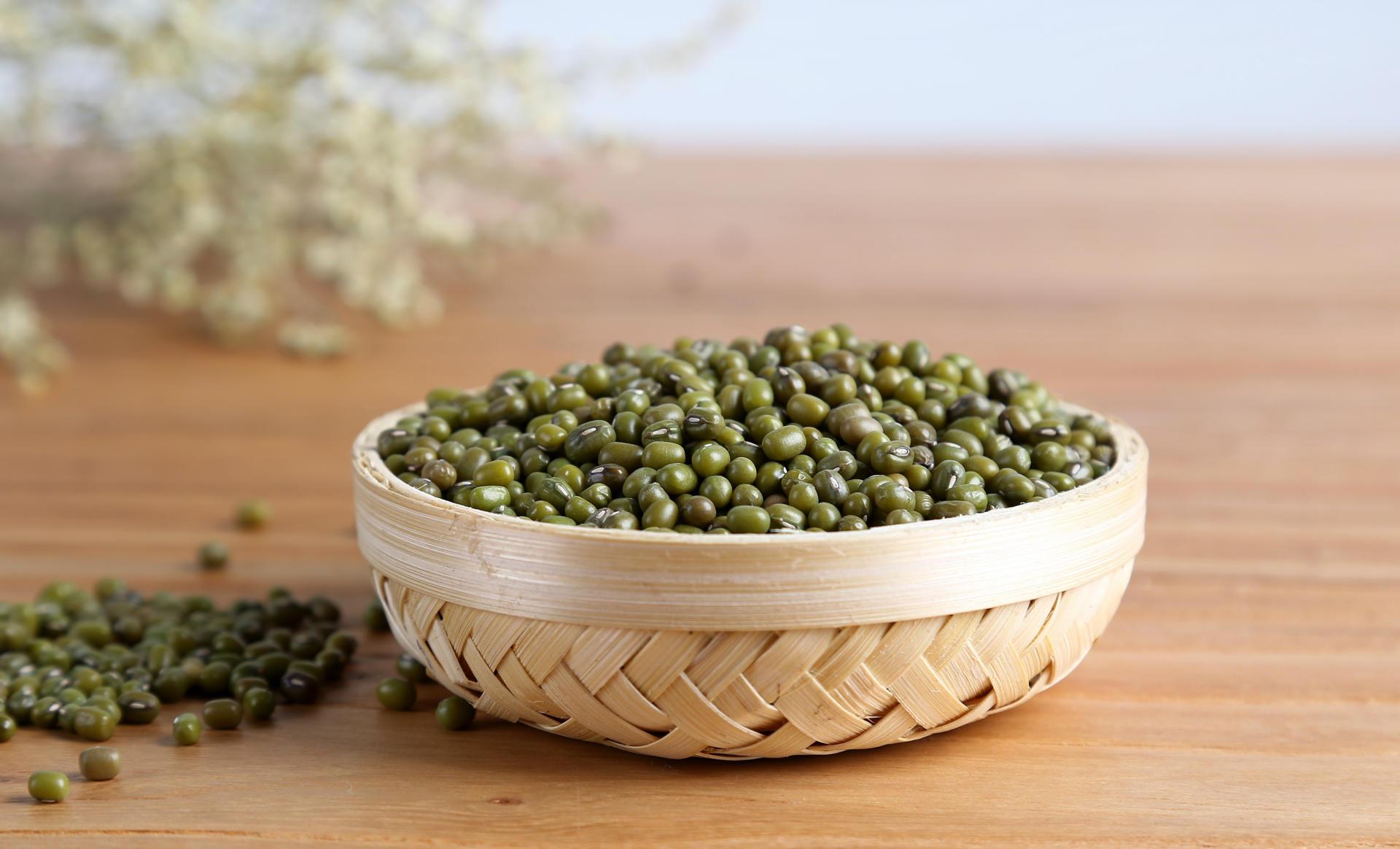 肝脏不适,身体或有"2疼,3黑"?养肝护肝:2绿不妨端上饭桌