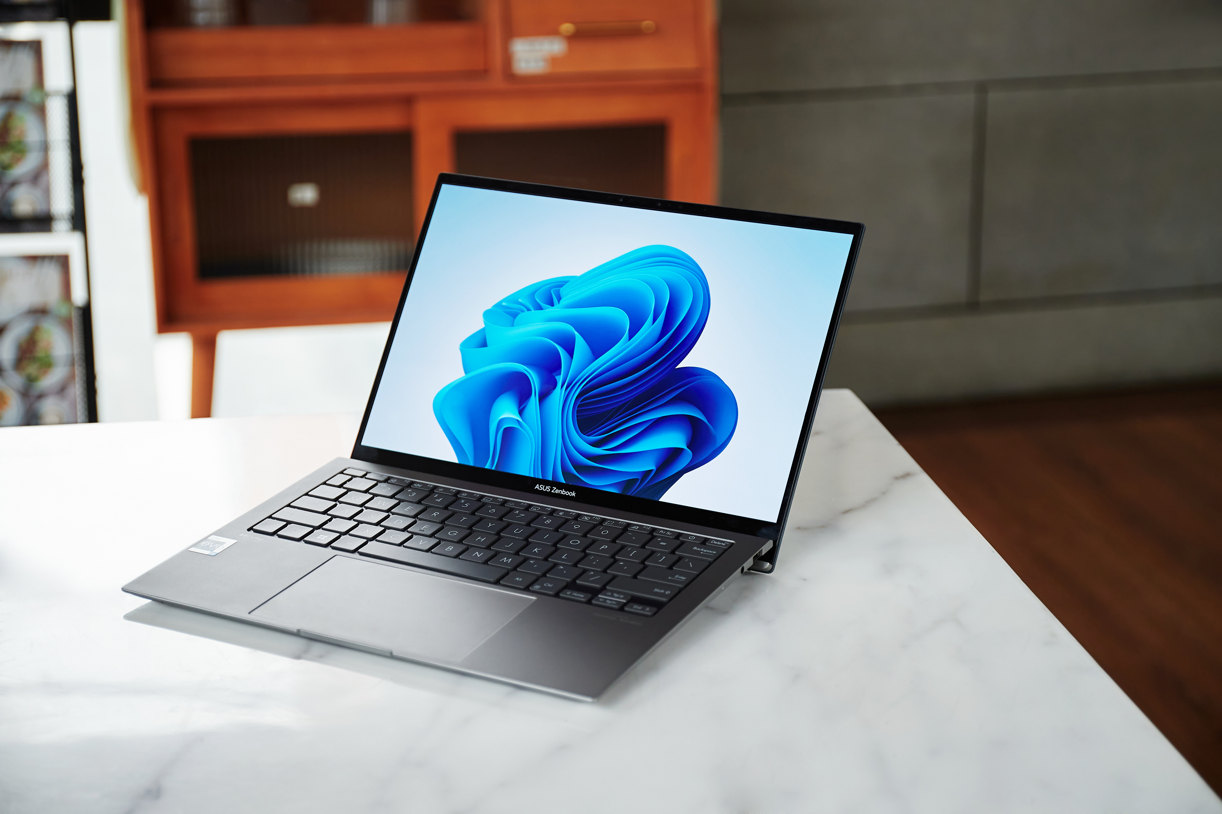 学生笔记本9月换新推荐:兼顾网课 学习,这款1kg超轻本更值得选