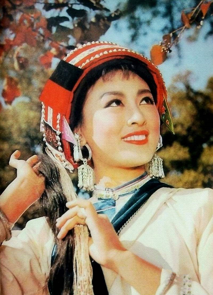被誉为"美神"的杨丽坤究竟有多美?这组绝版老照片足以见证